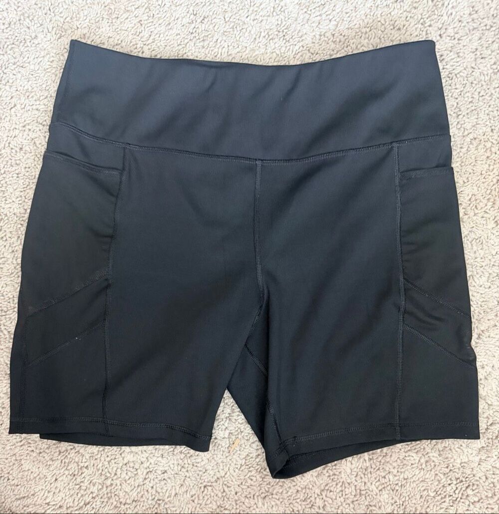 Lululemon Size Medium Black High Rise Biker Athletic Gym Shorts